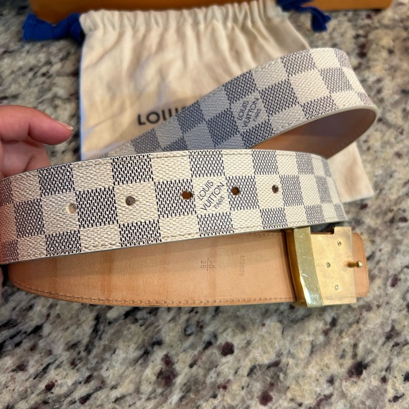LOUIS VUITTON DAMIER AZUR INITIAL BELT - Picture 11 of 16